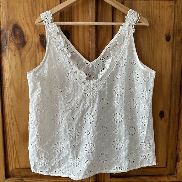 Niay White Eyelet Lace Trim V Neck Tank Top Casual Summer Blouse - Extra Large - Picture 7 of 8